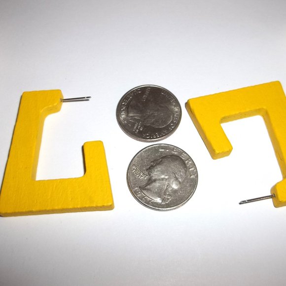 Yellow Hoop Earrings Painted Wood Wooden Trapezoid Shape Jewelry Set Pair A841 - Picture 3 of 5